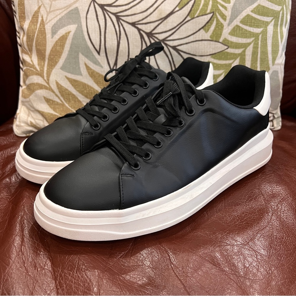 Bershka Classic Black and White Men's Sneakers Shoes Size 44